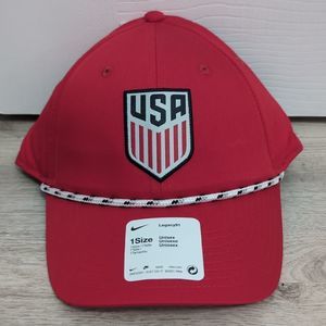 Nike Dri-Fit Legacy 91 Red US Soccer Golf Rope Cap. NEW. Adjustable. OSFM